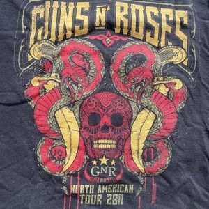 2011 Guns n Roses tour t-shirt.